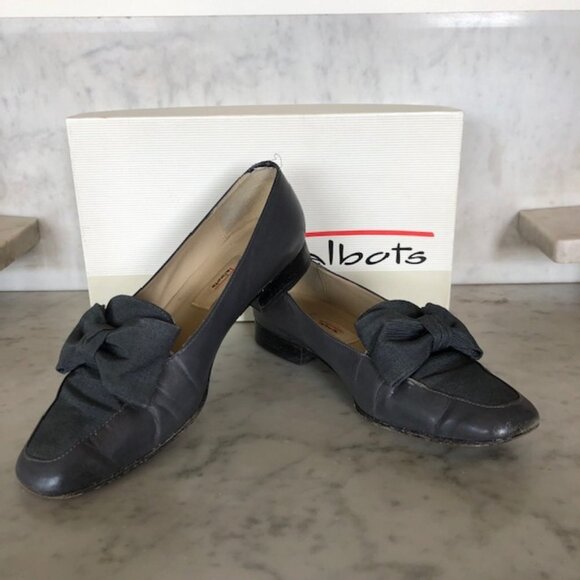 TALBOTS Jayna Grey Bow Leather Loafers 6M Vintage - Picture 1 of 17